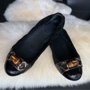 GUCCI RARE 37 black suede black patent leather flat back bamboo/gold Horse-bit